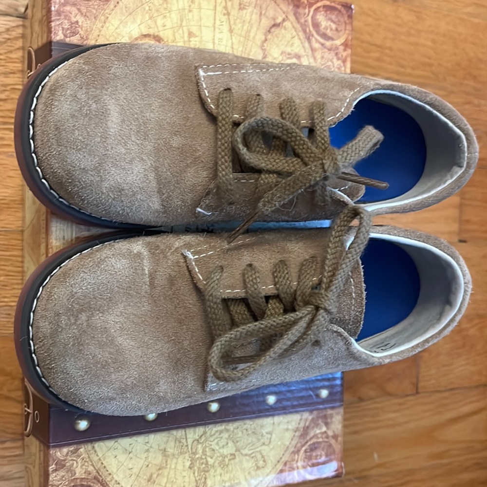 Footmates Bucky Dirty Buck Suede Shoe size 11.5
